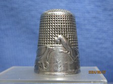 Ancien Dé à Coudre en Argent Massif Le Corbeau et le Renard