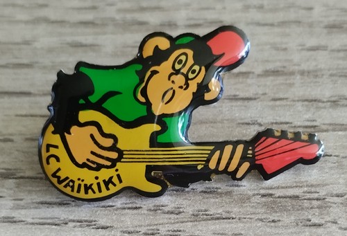 Pin waïkiki singe - pin's, lc