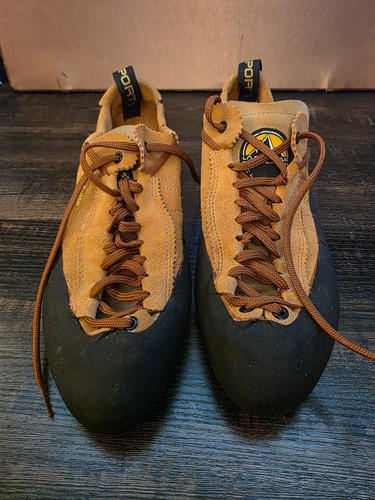 Sportiva climbing shoes - la,