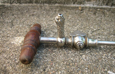 AncienTire bouchon Robinet Siphon fontaine à Champagne..