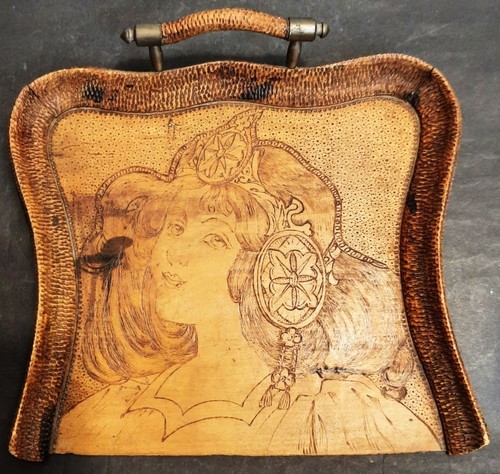 Ramasse miettes art nouveau - nouveau, en