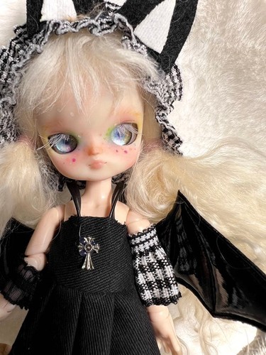 Whimsical little dal custom - little,