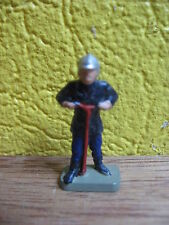 1/43 40mm STARLUX 187  POMPIER CASQUE MODERNE PRISE D'EAU