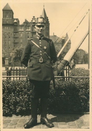 Photo policeman uniform - photo,