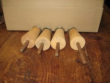 LOT DE 4 ANCIENS PIEDS DE LITS CONIQUES - VINTAGE - H 9.5 cm