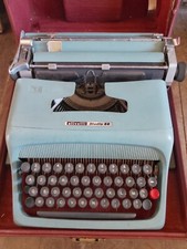 Machine à écrire OLIVETTI Studio 44 Bleu