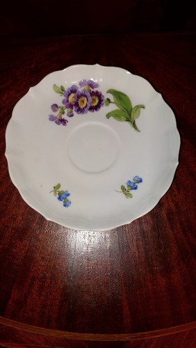 Sous tasse porcelaine - en,