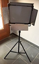 2 PROJECTEURS Leds Éclairage Studio / Photo - Vidéo-2000 Très Puissant État Neuf