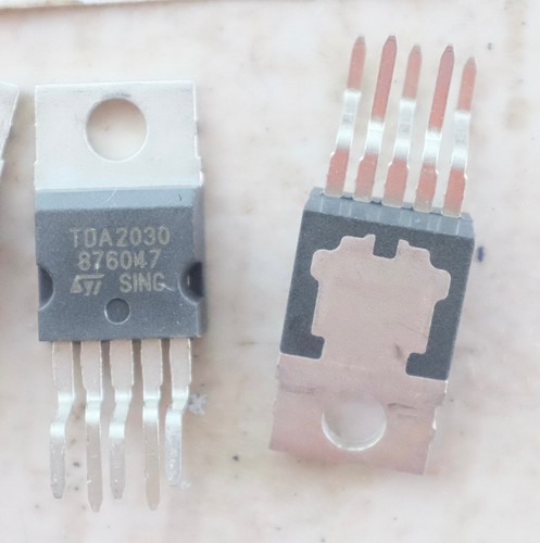 Stmicroelectronics tda2030 - 2x,