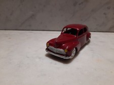 Dinky Toys Peugeot 203 réf.24R Grande Lunette restaurée phares "diamant" jaunes