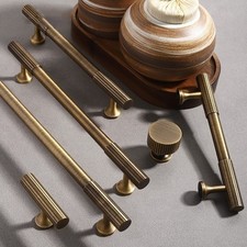 Poignées de tiroir anciennes