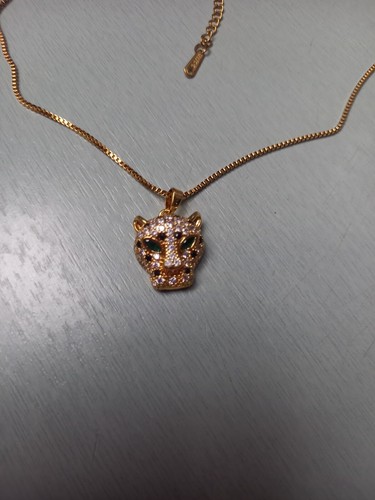 Superbe collier pendentif tete - superbe,