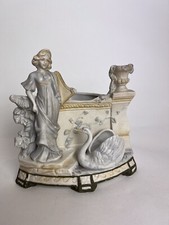 BISCUIT EN PORCELAINE ANCIEN 1900 « JEUNE FILLE AVEC UN CYGNE»