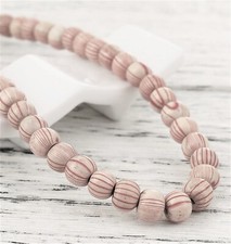 PERLES BOIS : 50 rondes marbrées blanc/rouges 6mm (13)