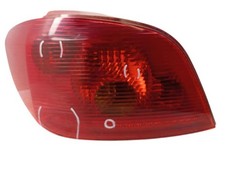 Feu arriere principal gauche