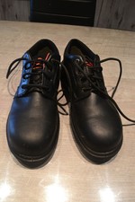 chaussures de sécurité homme pointure 43, marque Heckel, excellent état