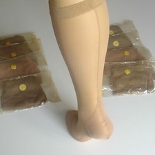 Mi-bas voile couture coloris Naturel. 3 tailles. Fully Fashioned Knee-highs.