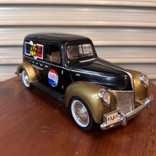 Tirelire voiture Ford