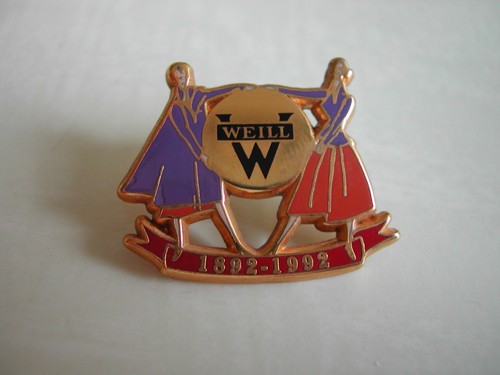 Pin mode femme weill w - pin's,