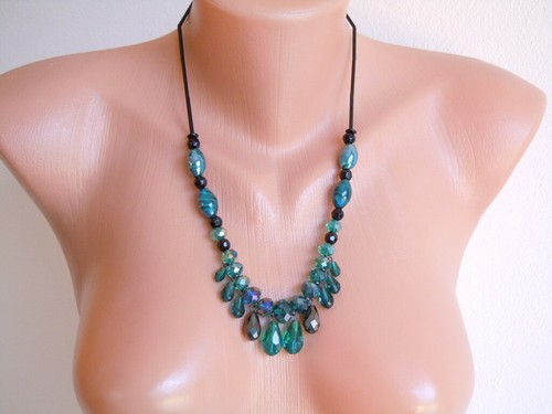 Collier perles verre à - en,