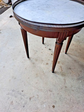 TABLE BASSE BOULLOTTE  De Style Louis XVI ; en bois naturel d' acajou et marbre
