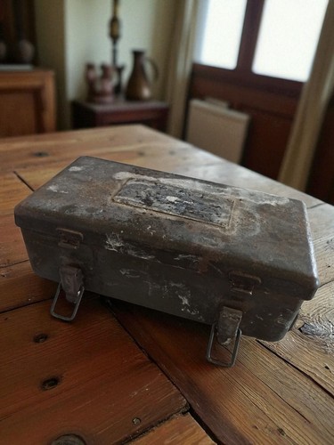 Boîte soin militaire - boîte,