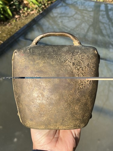 Ancienne cloche - ancienne,