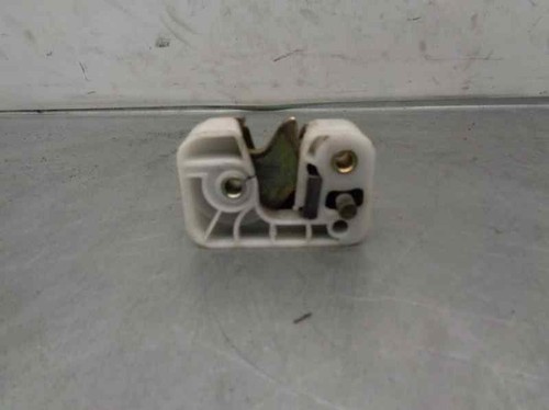 Serrure porte avant droite - serrure,
