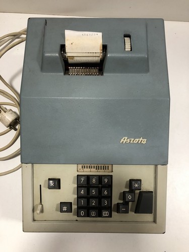 Ancienne calculatrice machine - ancienne,
