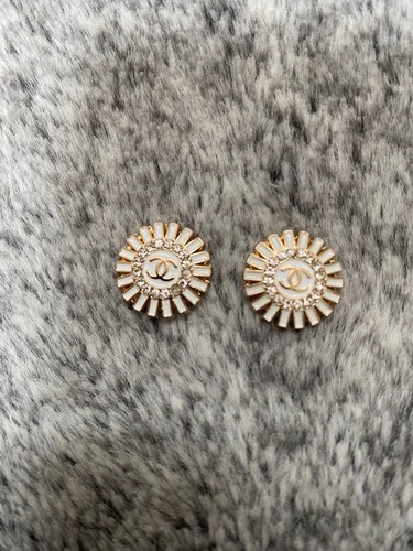 Lot boutons chanel - de,