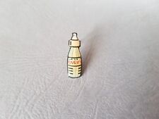 Pin's BOISSON - Bouteille d'eau minérale EVIAN + tétine pour biberon bébé