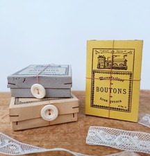 Rare boîte de boutons, ancienne