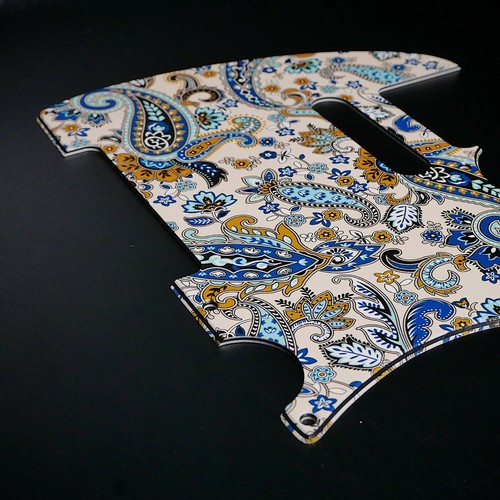 Fender tele pickguard - fender,