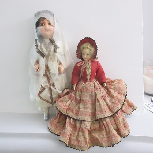 Lot poupées régionales - lot, 2