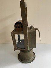 Lampe a pétrole en cuivre -