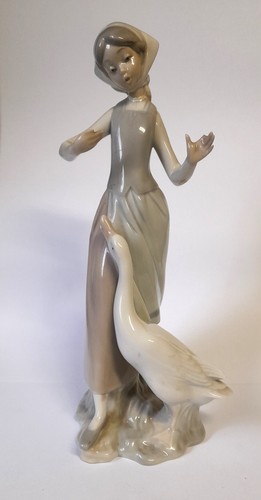 Dame avec cygne - cygne, en