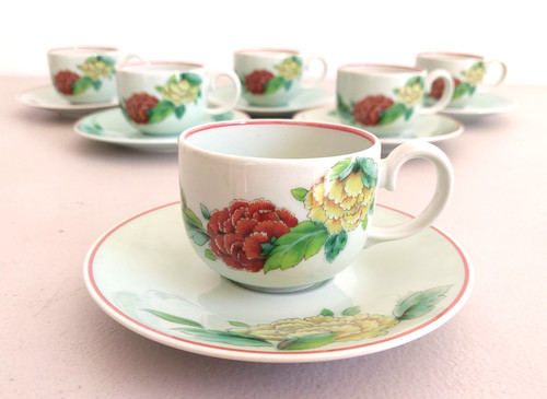 Service tasses à - ,