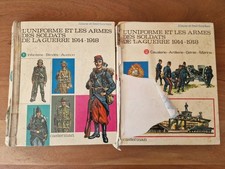 L'uniforme et les armes des