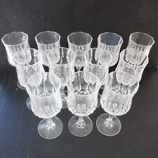 * 12 VERRES A VIN OU A EAU