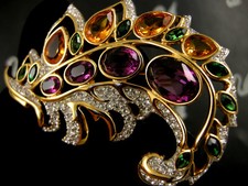 SIGNED SWAROVSKI AMETHYST COLORED CRYSTAL PIN~BROOCH 22KT GOLD PLATING NWT  SALE