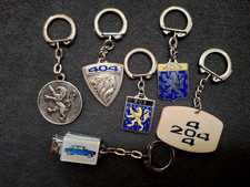 LOT DE 6 , PORTE CLES , THEME AUTOMOBILE , PEUGEOT .Vintage..
