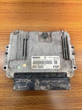 0281012122 boîtier Calculateur moteur uce pour OPEL ASTRA H 1.9 2005 55198054