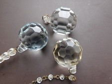 3 anciennes boules centre de