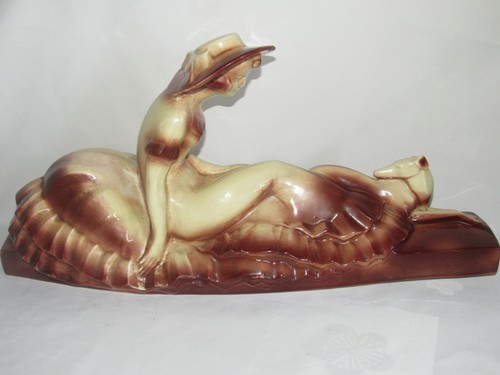 09g7 ancienne statue jeune - statue,