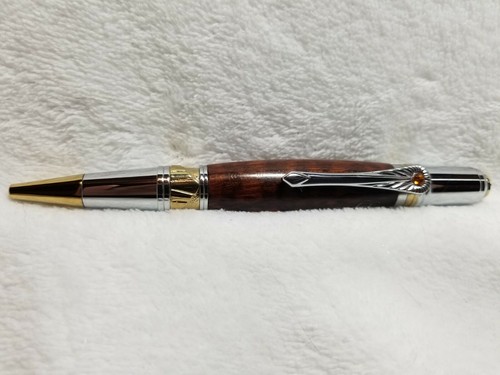 New handmade snake wood - new, pen