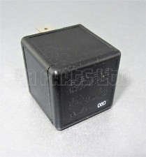 Opel Vectra Astra Zafira Corsa Pompe à Carburant Noir Relais 90464760 6238534