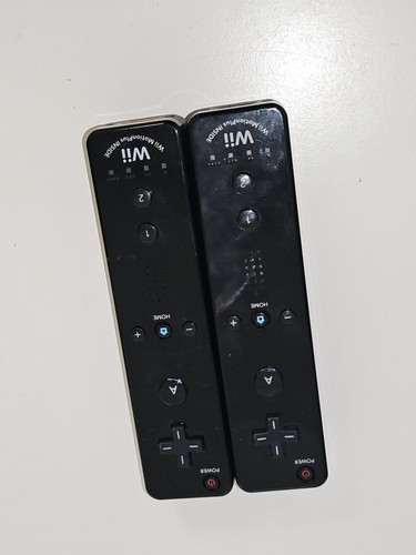 Lot manettes wii noires - lot, 2