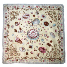 LONGCHAMP "Le Chocolat"  Foulard  soie  en TBEG vintage et authentique 86x88 cm