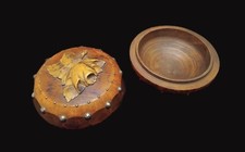 Très jolie boite ancienne