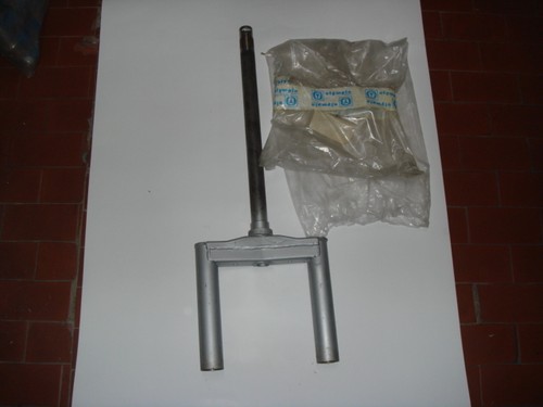 Corps fourche avant neuf - de,